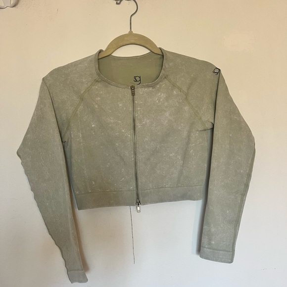 SWIFTGROOVES: SEAFOAM GREEN CROPPED ZIP WORKOUT TOP - Picture 2 of 4